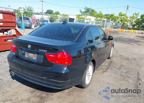 2010 BMW 328I xDrive z USA, uszkodzony, nr VIN WBAPK5C52AA650616
